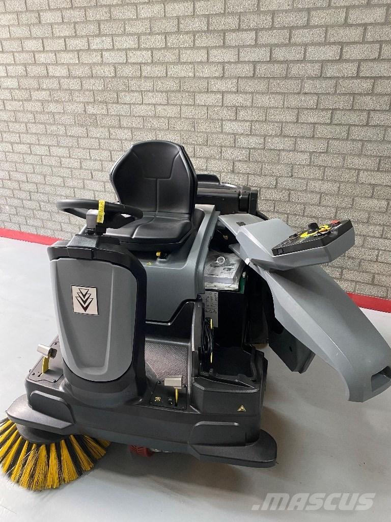 Kärcher KM 105/100 R Вакуумные уборочные машины