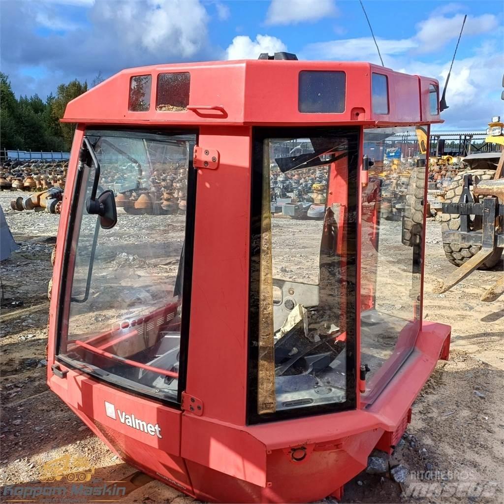 Valmet 941 Кабины и интерьер