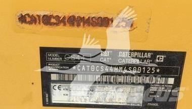 CAT CS44 Грунтовые катки