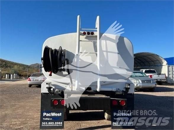 Ford F750 Грузовики-цистерны
