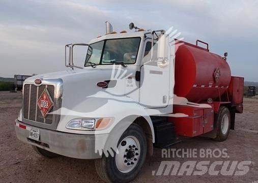 Peterbilt 335 Строительная техника - Другие