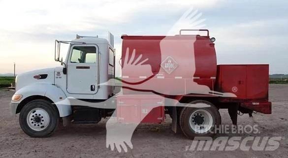 Peterbilt 335 Строительная техника - Другие