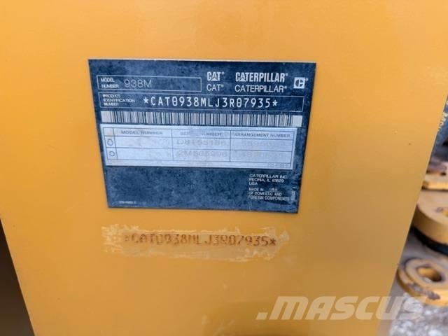 CAT 938M Фронтальные погрузчики