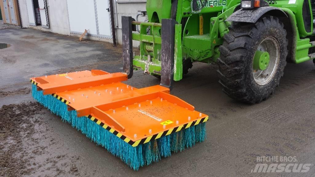 M3 Broom Sweeper SI Вакуумные уборочные машины