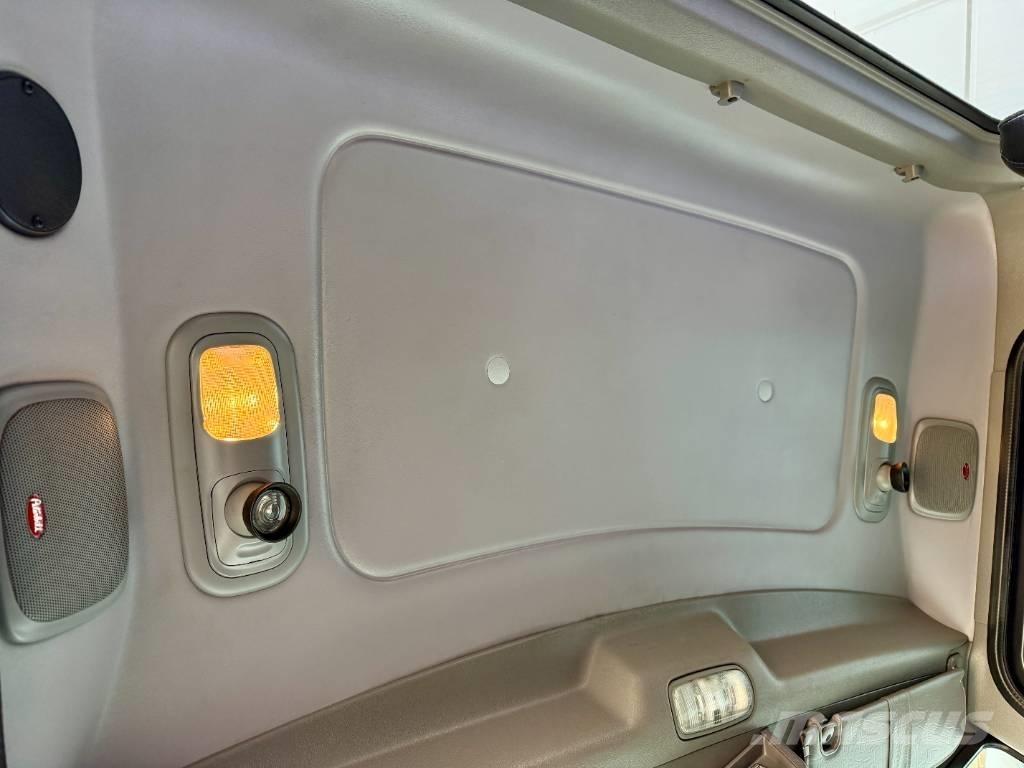 Peterbilt 389 Седельные тягачи