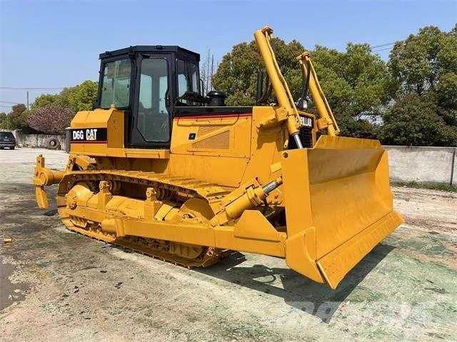 CAT D 6 G Гусеничные бульдозеры