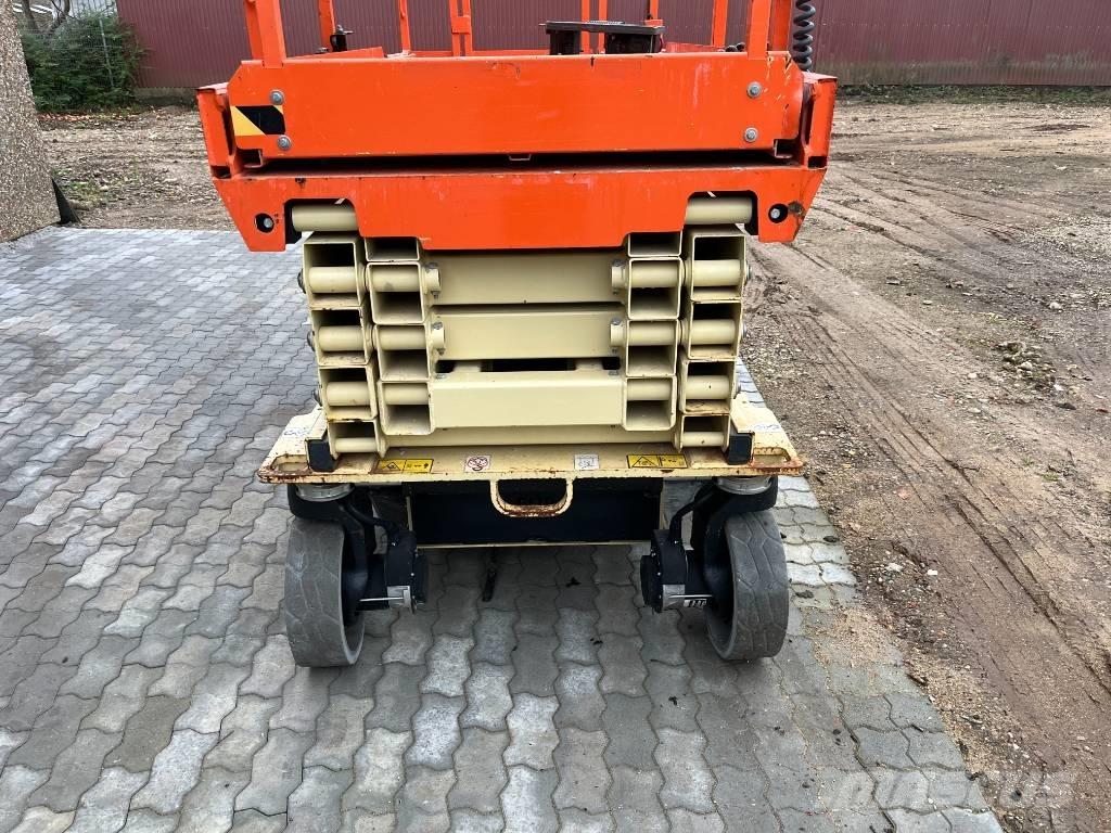 JLG 2646 ES Ножничные подъемники