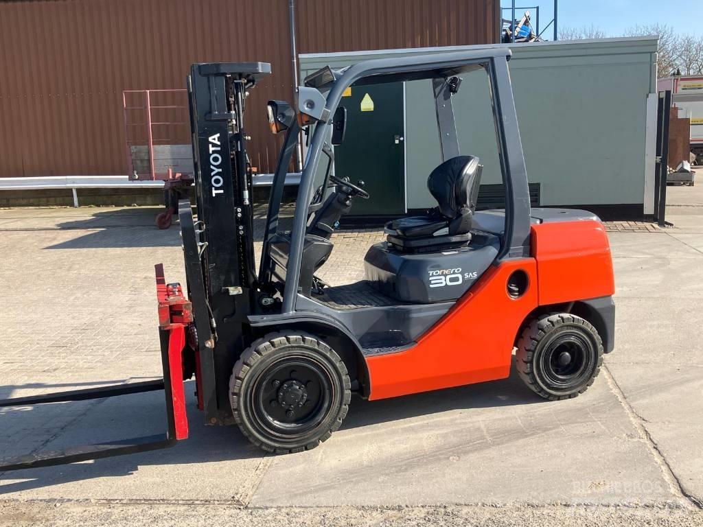 Toyota 52-8 FDF 30 Дизельные погрузчики