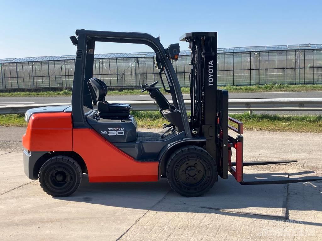 Toyota 52-8 FDF 30 Дизельные погрузчики