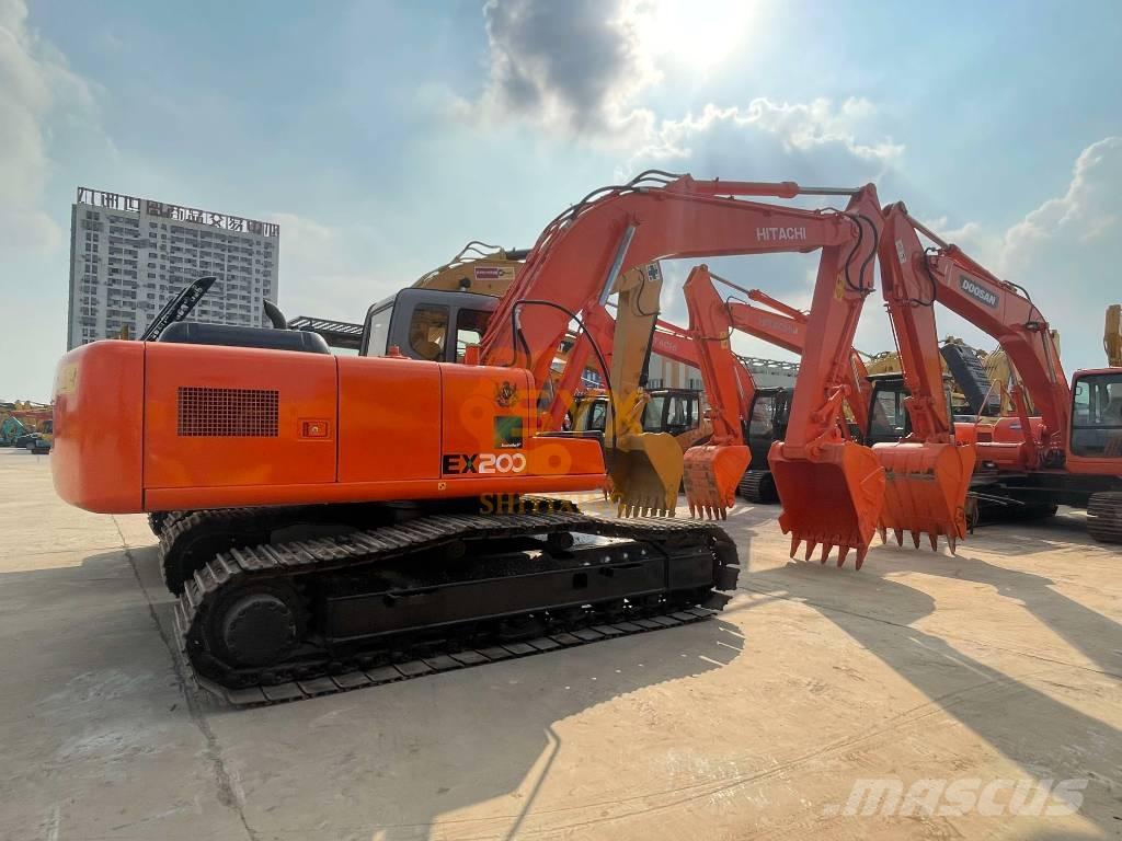 Hitachi EX 200 LC Гусеничные экскаваторы