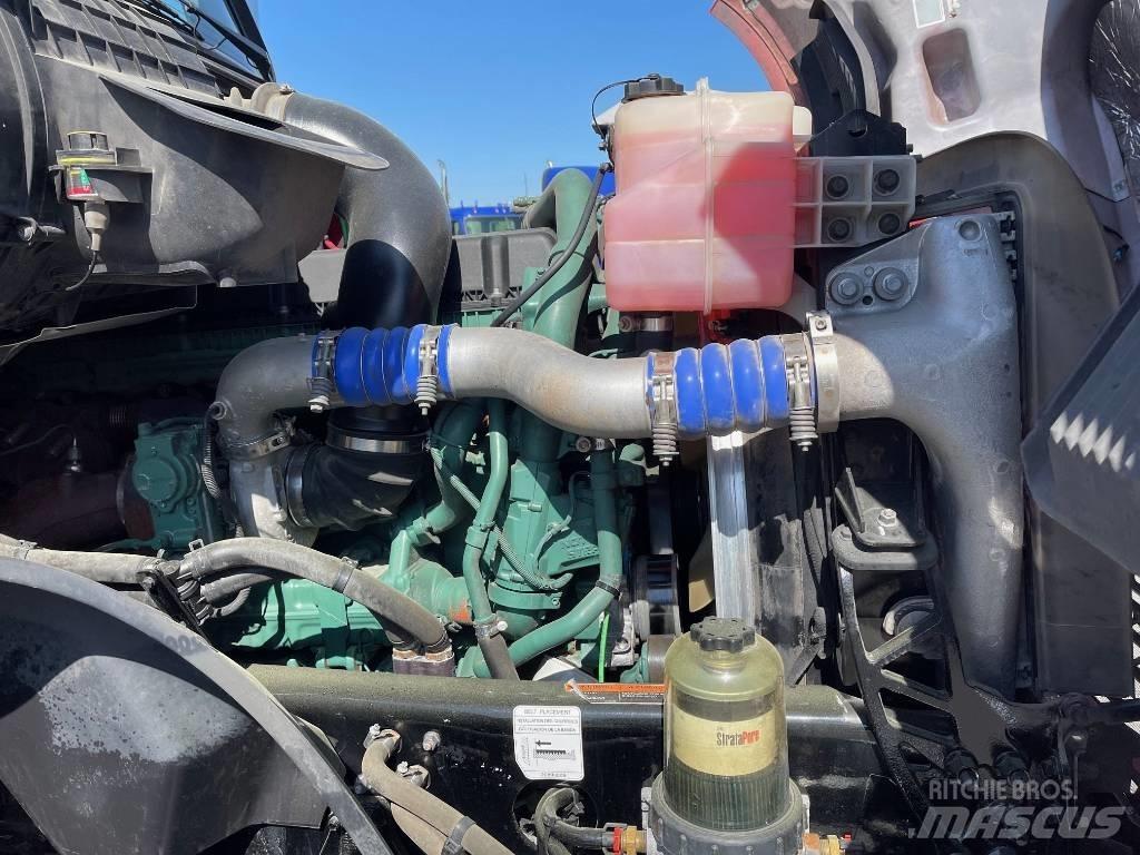 Volvo VNL64T300 Седельные тягачи