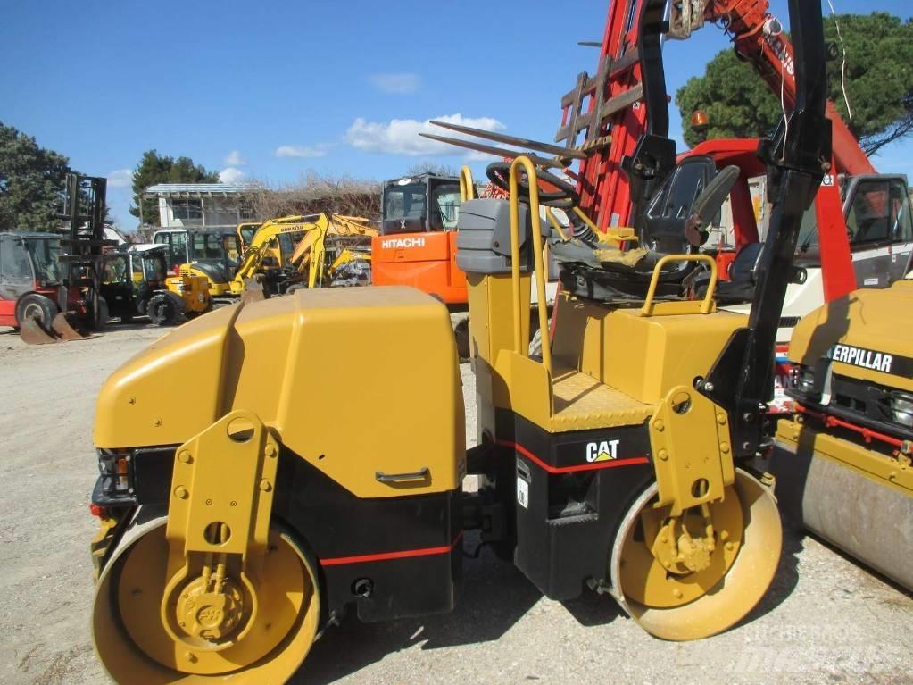 CAT CB 214 E Катки тротуарные