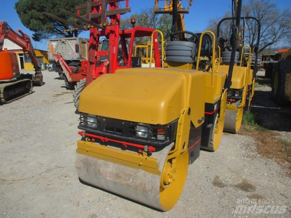 CAT CB 214 E Катки тротуарные