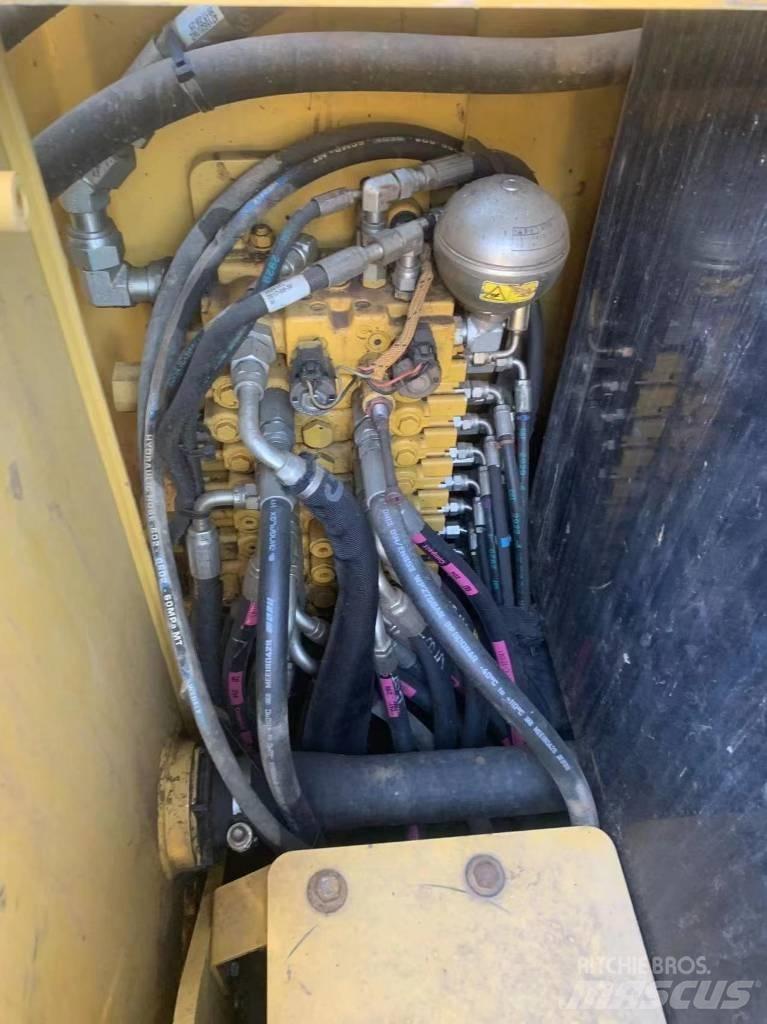 CAT 305.5e2 Гусеничные экскаваторы