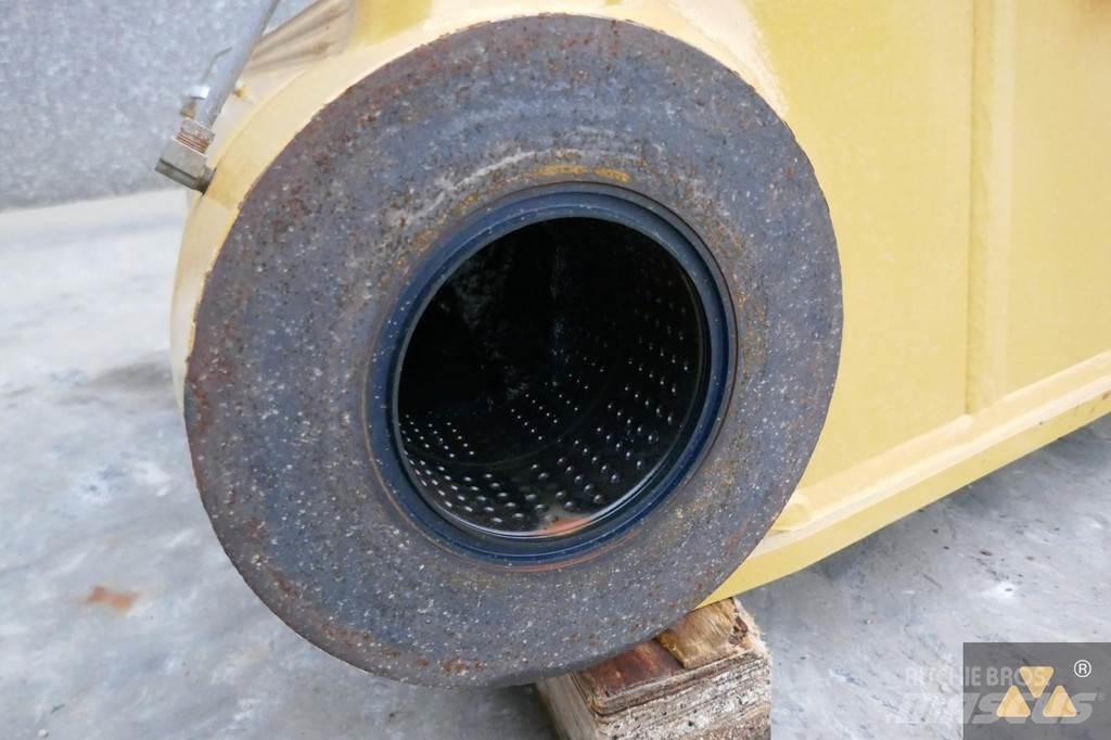 CAT 352F Boom Коммерческий транспорт - Другие