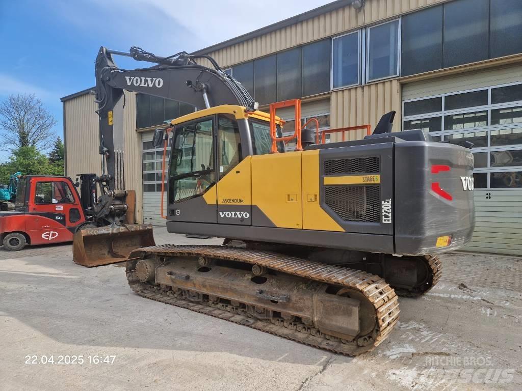 Volvo EC220EL Гусеничные экскаваторы