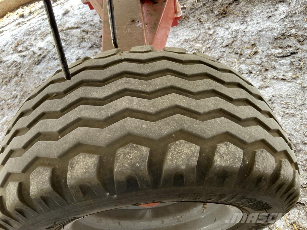 Kuhn GF 13012 T Грабли-ворошилки