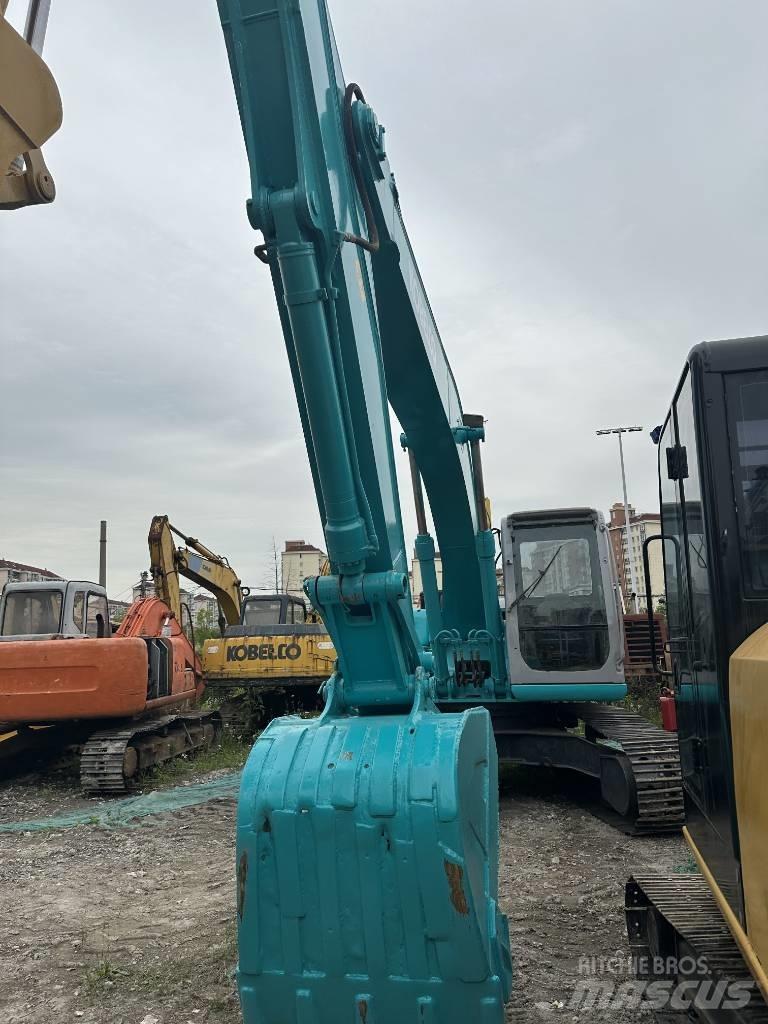 Kobelco SK 200 Гусеничные экскаваторы