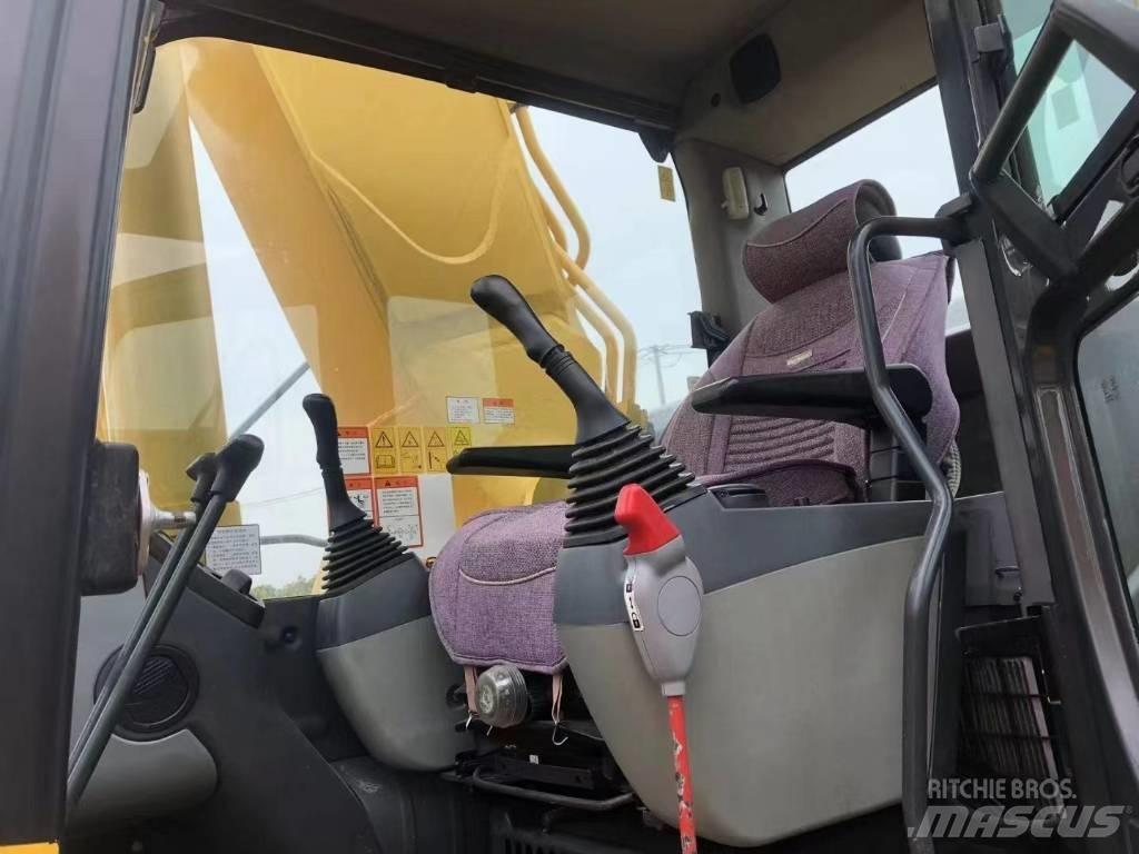 Komatsu PC450-8 Гусеничные экскаваторы