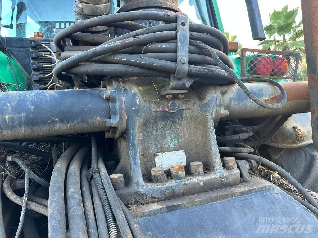 Valtra T130 Лесохозяйственные тракторы
