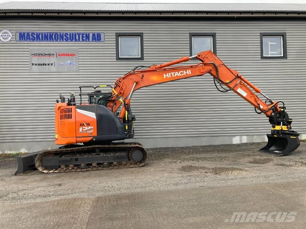 Hitachi ZX 135 US-7 Гусеничные экскаваторы