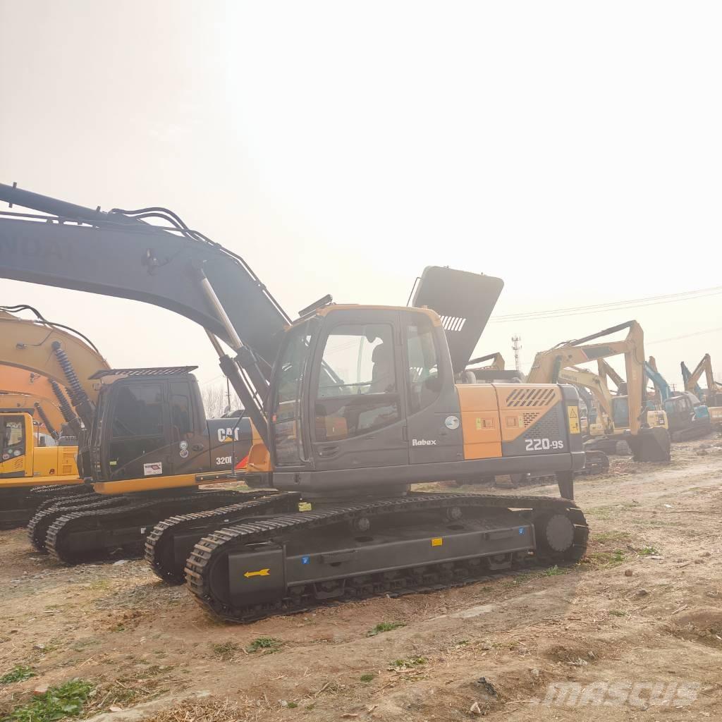 Hyundai R220LC-9S Гусеничные экскаваторы