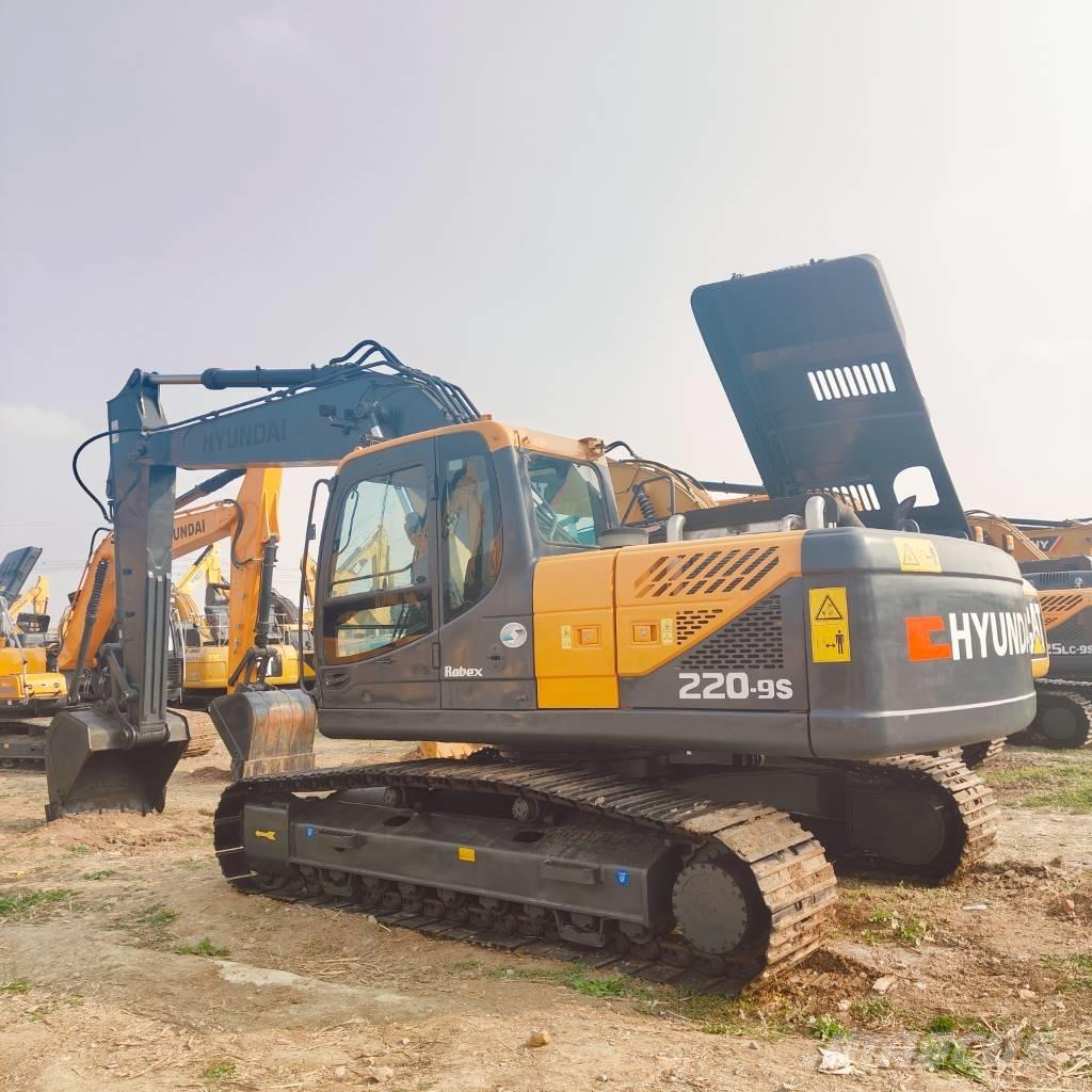 Hyundai R220LC-9S Гусеничные экскаваторы