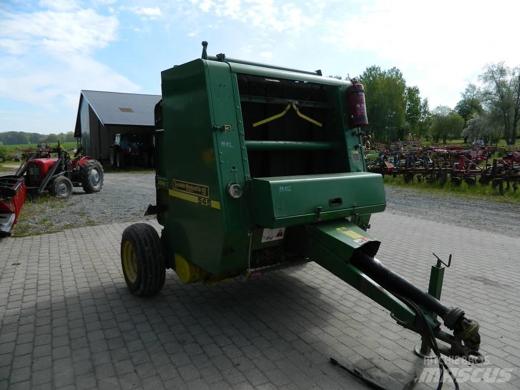 John Deere 545 Рулонные пресс-подборщики