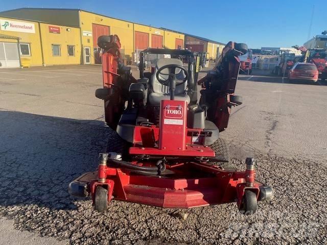 Toro 4000 Самоходные газонокосилки
