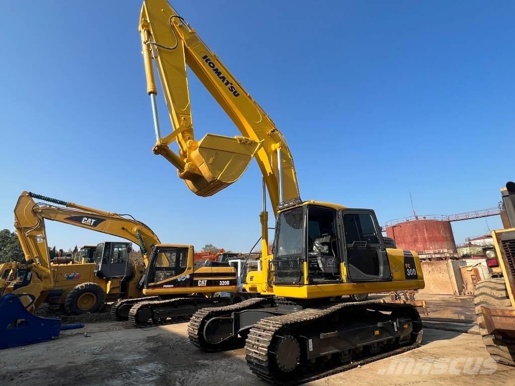Komatsu PC 300-7 Гусеничные экскаваторы