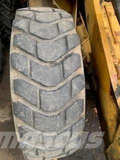 CAT 910 Фронтальные погрузчики