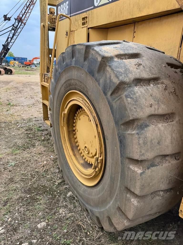 CAT 988F Фронтальные погрузчики