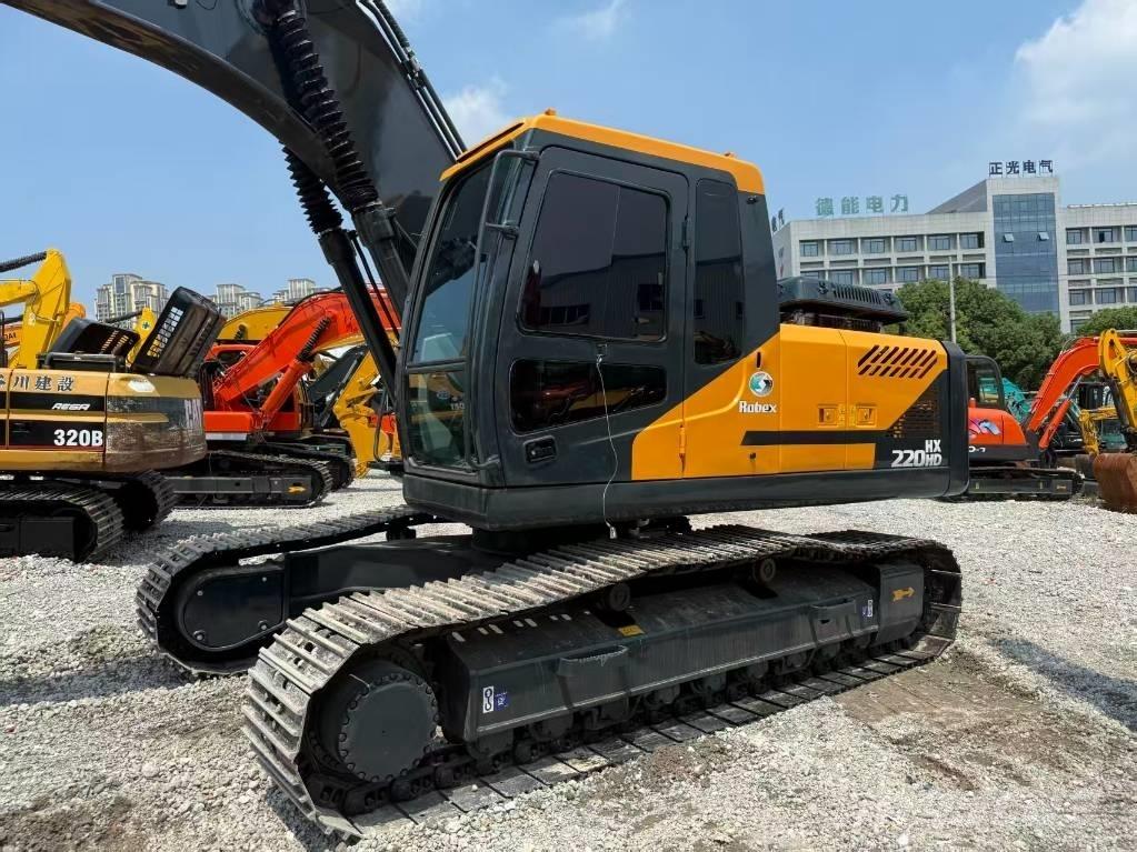 Hyundai 220HD Гусеничные экскаваторы