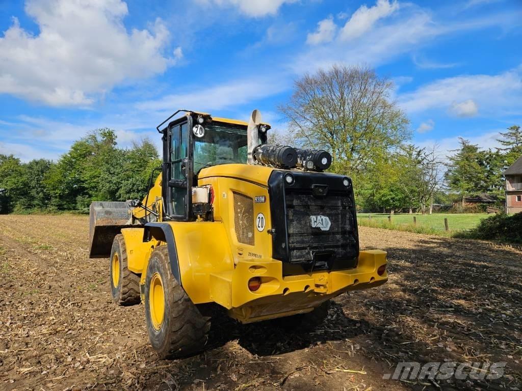 CAT 930 M Фронтальные погрузчики