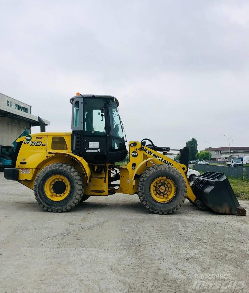 New Holland W 110 B Фронтальные погрузчики