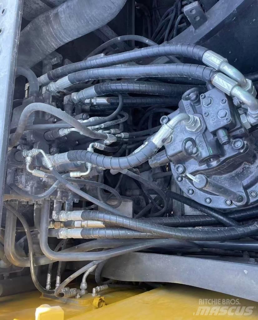 Volvo 240 Гусеничные экскаваторы