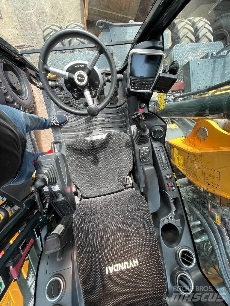 Hyundai HW140 Колёсные экскаваторы