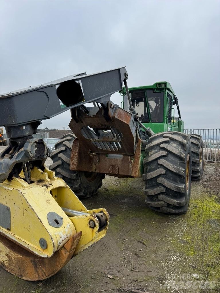 John Deere 748 Трелевочные трактора