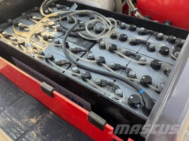 Manitou ME 425 Электропогрузчики