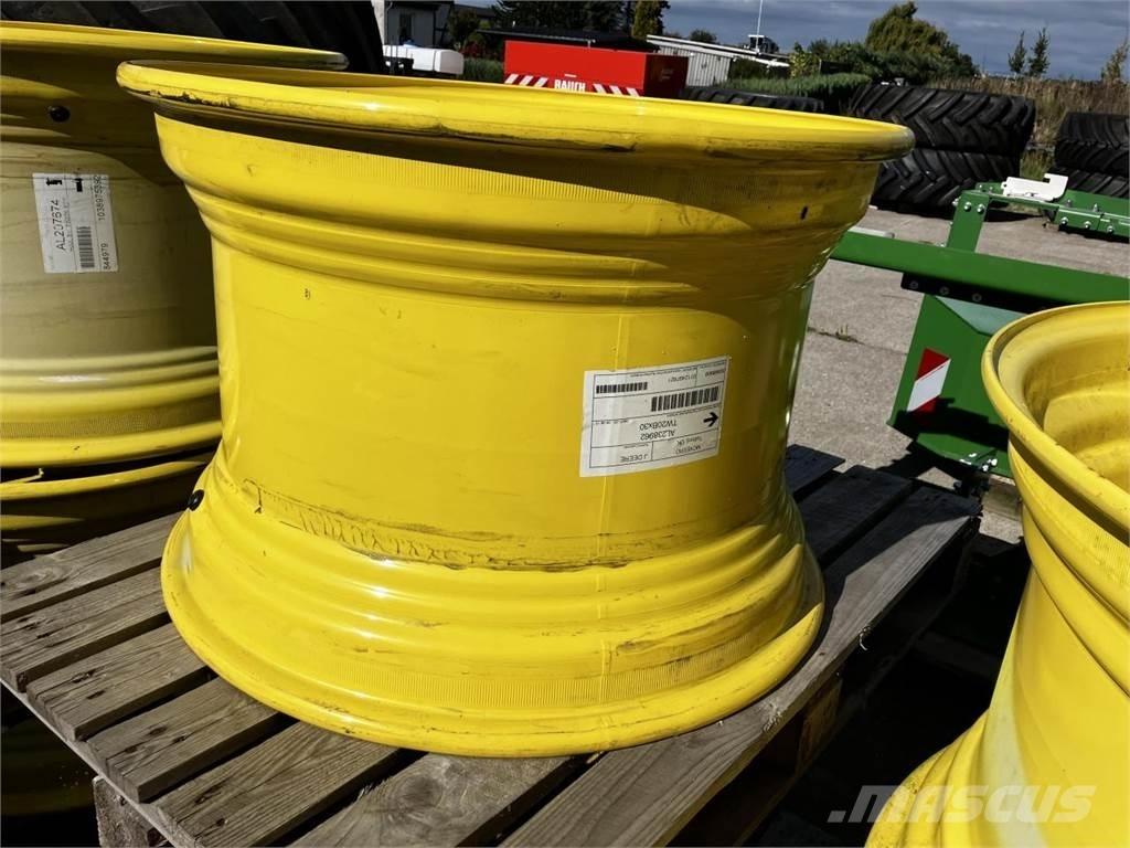 John Deere 20x30 Шины и колёса