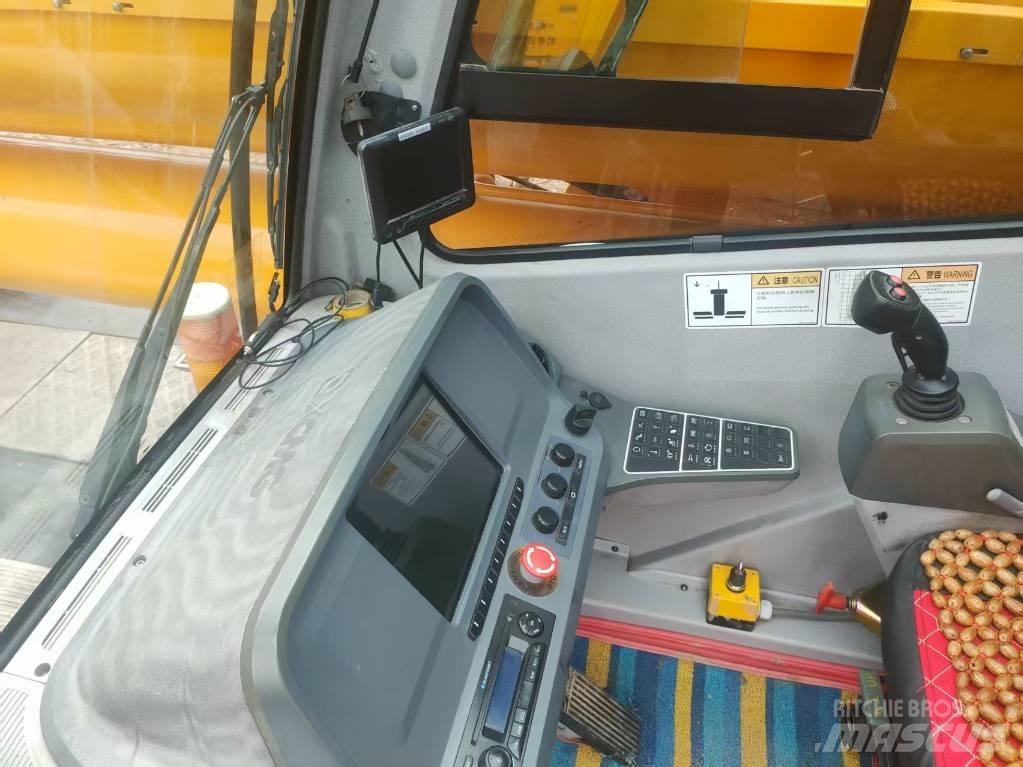 XCMG XCT 130 Автокраны