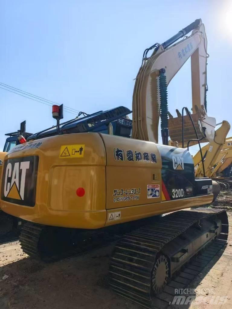 CAT 320 D Гусеничные экскаваторы