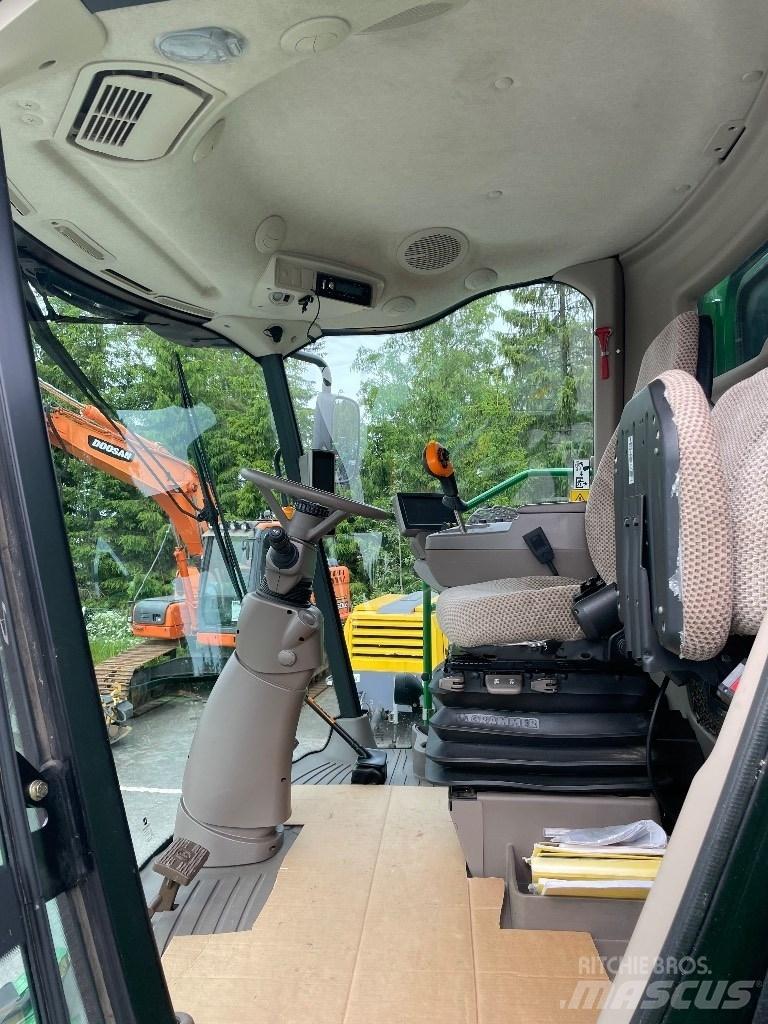 John Deere W 540 Зерноуборочные комбайны
