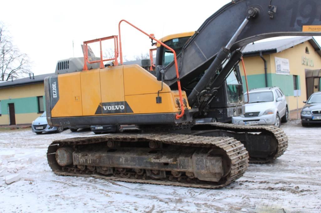 Volvo EC 220 E Гусеничные экскаваторы