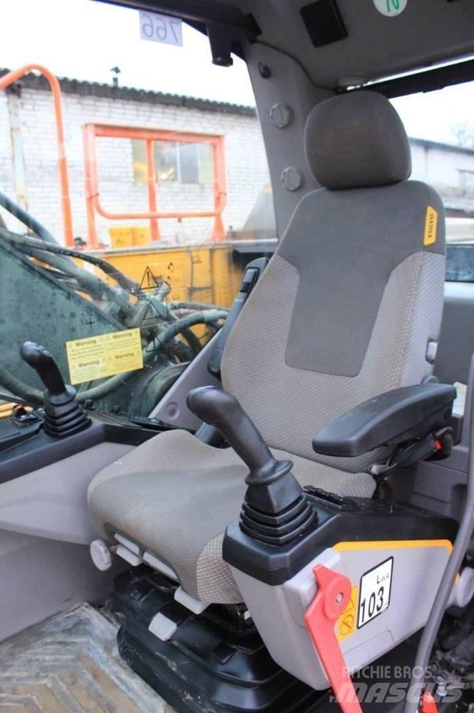 Volvo EC 220 E Гусеничные экскаваторы