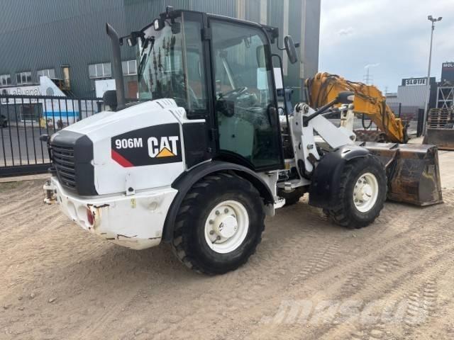 CAT 906 Фронтальные погрузчики