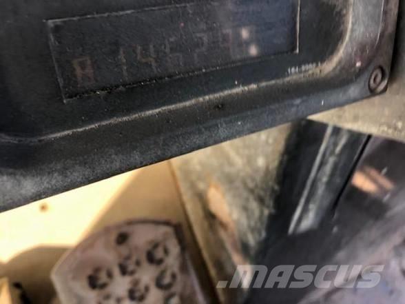 CAT 973C Гусеничные фронтальные погрузчики