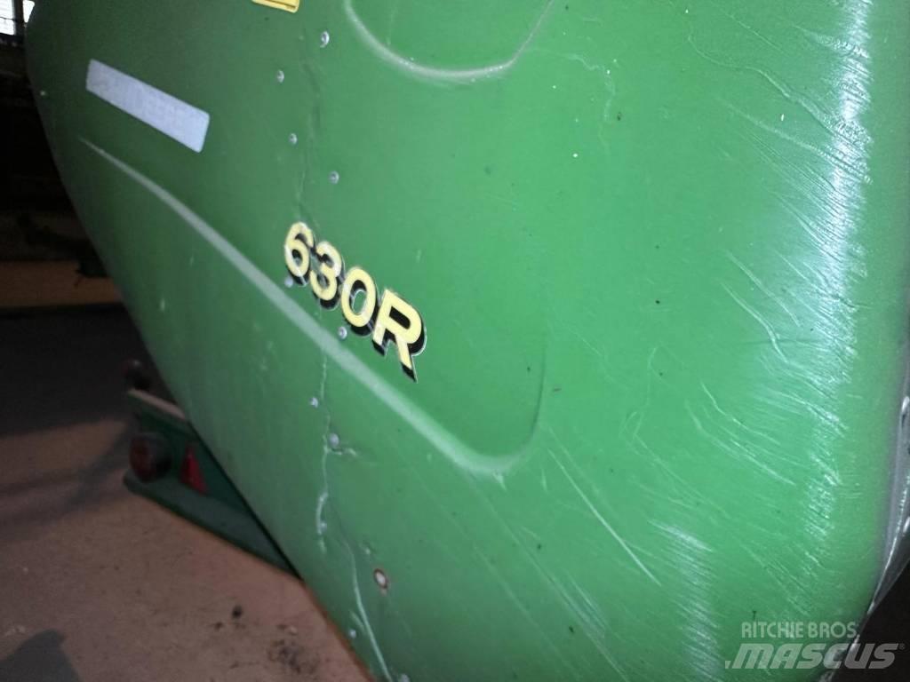 John Deere 9880 STS Зерноуборочные комбайны