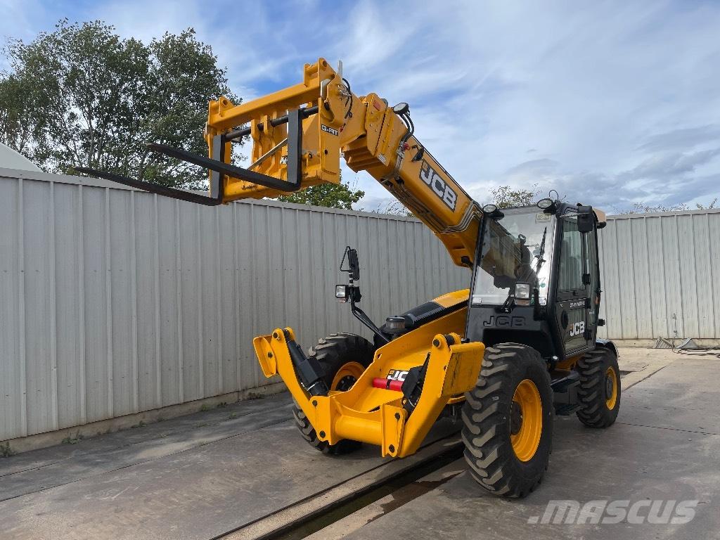 JCB 530-110 Hi Viz Телескопические погрузчики