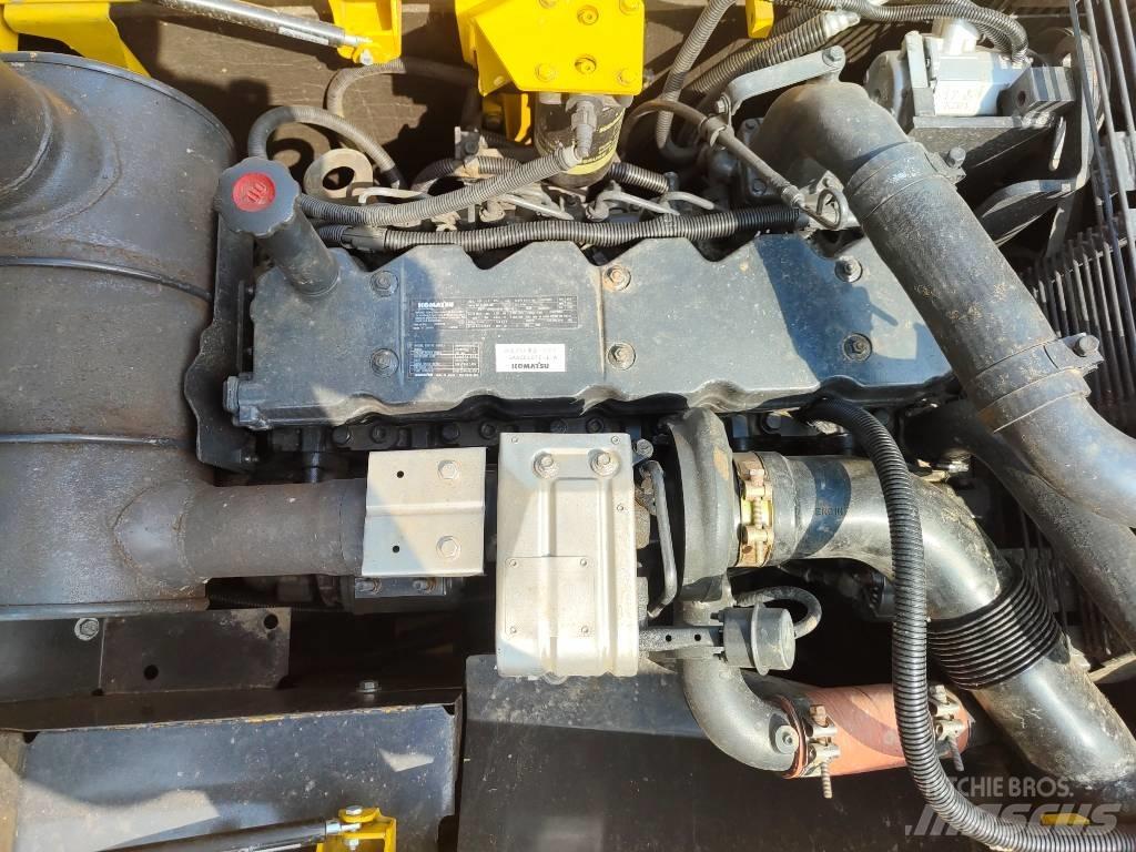 Komatsu PC 220 LC Гусеничные экскаваторы